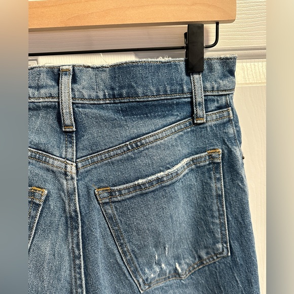 Distressed Abercrombie & Fitch 90s Straight Ultra High Rise Jean - Picture 3 of 5